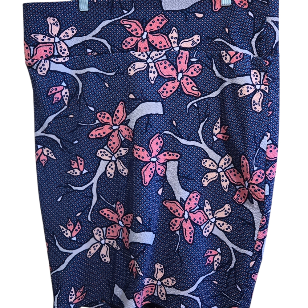 LuLaRoe Cassie Pencil Skirt Size XL Coral and‎ Navy Floral  Pattern
